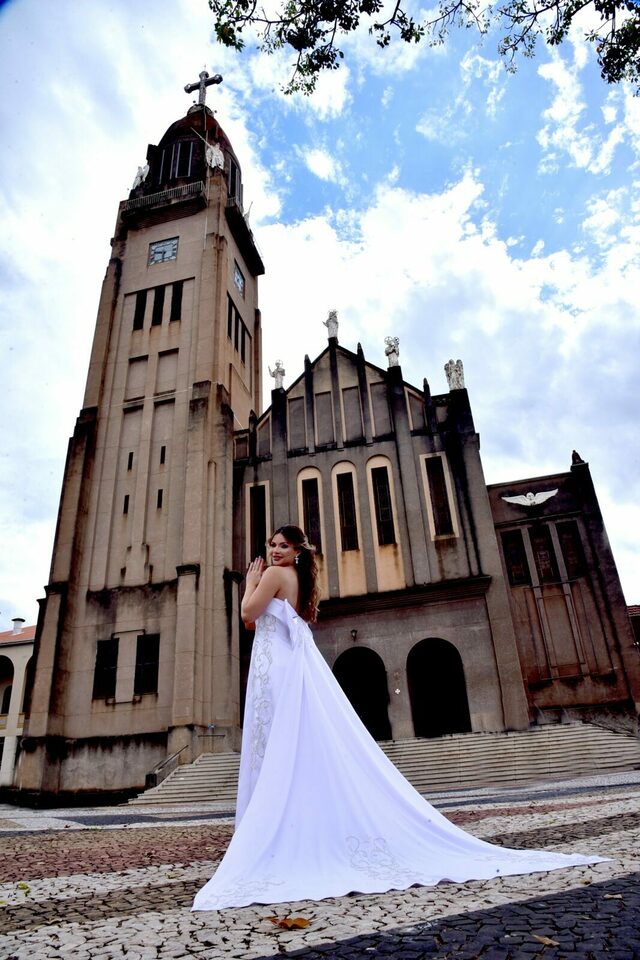 Silvania Noivas Vestido de Noiva.
