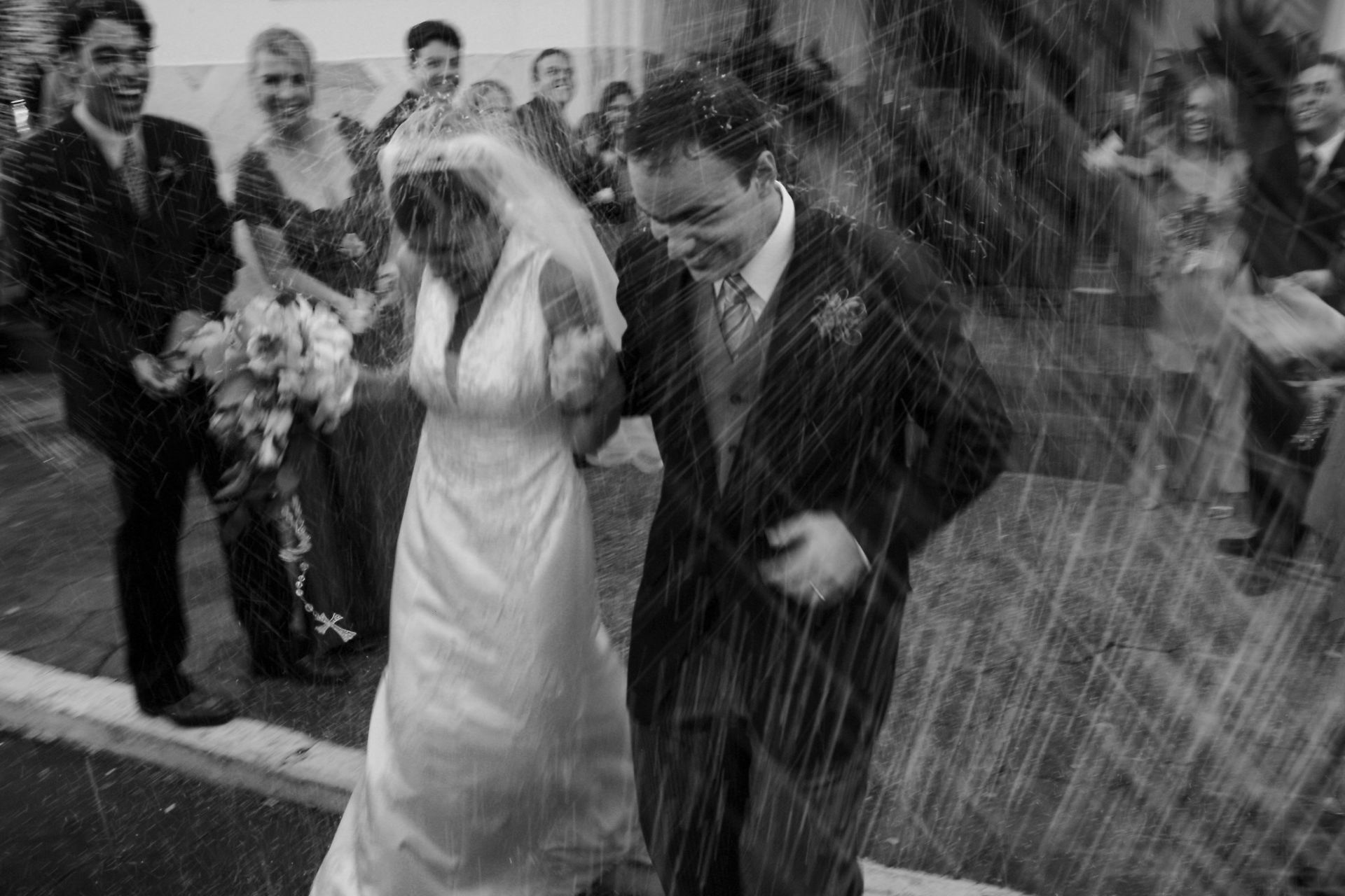 Foto O Fotógrafo de casamento e sua postura. Foto O Fotógrafo de casamento e sua postura. - Imagem 0